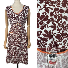 Load image into Gallery viewer, Original 1940's CC41 Brown and White Cotton Apron in Floral Print - Bust 34 36