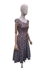 Load image into Gallery viewer, Original 1950's White and Brown Novelty Print Pine Cone Dress and Jacket Set - Bust 34