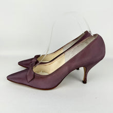Load image into Gallery viewer, Original 1950's Dolcis Soiree Stiletto Shoes in Lavender Purple - Size 5.5 6