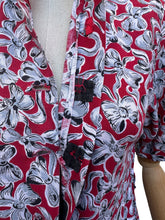 Load image into Gallery viewer, Original 1940's Novelty Print Day Dress with Bow Print in Red, Black and Grey - Bust 34