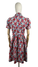 Load image into Gallery viewer, Original 1940's Deadstock Thick Cotton Belted Chore Dress in Red, White and Blue - Bust 34