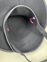 Load image into Gallery viewer, Original 1930's Midnight Blue Felt Hat with Crepe and Pink Velvet Trim - Classic Piece