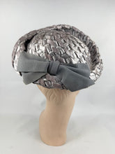 Load image into Gallery viewer, Original 1950's Silver Grey Lacquered Raffia Hat with Oversized Grosgrain Trim