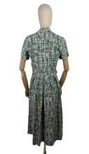 Load image into Gallery viewer, Original 1940's Novelty Print Grey, Green, Black and White Crepe Day Dress Featuring Cats - Bust 32 33 *