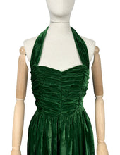 Load image into Gallery viewer, Original 1950’s Vibrant Green Velvet Halterneck Evening Dress - Bust 33