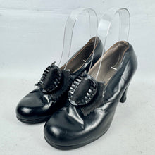 Load image into Gallery viewer, Original 1940's CC41 Black Leather Court Shoes with Suede and Buckle Trim - UK 3