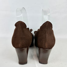 Load image into Gallery viewer, Original 1940's CC41 High Style Platform Shoes with Scalloped Edge - UK 5.5 6