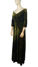 Load image into Gallery viewer, Original 1930's Off the Shoulder Moss Green Velvet Full Length Evening Dress - Bust 33 34 *