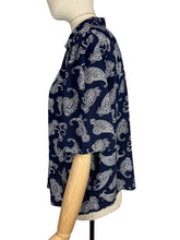 Load image into Gallery viewer, Original 1940's Navy and White Paisley Floppy Cotton Blouse - Bust 44 46