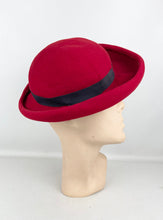 Load image into Gallery viewer, Original 1940's Cherry Red Felt Hat with Navy Blue Grosgrain Trim