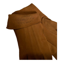 Load image into Gallery viewer, Beautifully Soft Vintage 1950's Rust Suede Ladies Gloves *