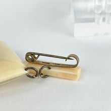 Load image into Gallery viewer, Original 1940's 1950's Plastic Bar Brooch with Dried Flower Droplet *