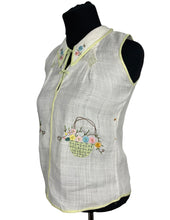 Load image into Gallery viewer, Original 1920's 1930's Handmade White Linen Blouse with Beautiful Floral Basket Applique and Embroidery - Bust 30 32 *