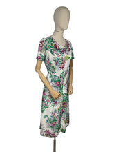 Load image into Gallery viewer, Wounded but Wearable Original 1940’s 1950’s Floppy Cotton Floral Dress - Bust 40 42