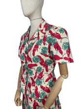 Load image into Gallery viewer, Original 1940’s Novelty Print Summer Linen Suit Featuring the Island of Jamaica - Bust 36 38