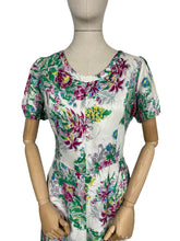 Load image into Gallery viewer, Wounded but Wearable Original 1940’s 1950’s Floppy Cotton Floral Dress - Bust 40 42