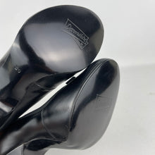 Load image into Gallery viewer, Original 1940's 1950's Deadstock Black Leather Court Shoes with Bow Detail  - UK Narrow 3 *