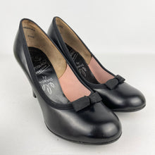 Load image into Gallery viewer, Original 1940's 1950's Deadstock Black Leather Court Shoes with Bow Detail  - UK Narrow 3 *