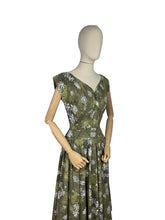 Load image into Gallery viewer, Original 1950’s Floral Cotton Belted Day Dress with Full Circle Skirt - Bust 36 38 *