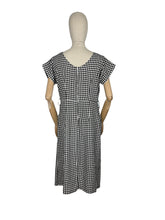 Load image into Gallery viewer, Original 1950's 1960's Black and White Houndstooth Check Wiggle Dress with Pockets - Bust 38 *