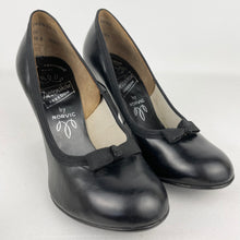 Load image into Gallery viewer, Original 1940's 1950's Deadstock Black Leather Court Shoes with Bow Detail  - UK Narrow 4 *