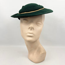 Load image into Gallery viewer, Original 1940’s Dark Green Felt Pancake Hat with Felt Bow Trim