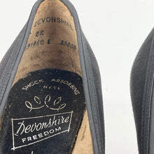 Load image into Gallery viewer, Original 1940's 1950's Deadstock Black Suede Court Shoes with Bow Detail - UK 5