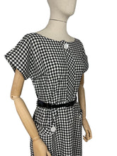 Load image into Gallery viewer, Original 1950's 1960's Black and White Houndstooth Check Wiggle Dress with Pockets - Bust 38 *