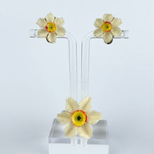 Load image into Gallery viewer, Vintage 1940's 1950's Carved Daffodil Brooch and Clip on Earring Set