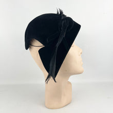 Load image into Gallery viewer, Original 1950’s Black Felt Hat with Huge Feather Trim - Very Stylish Piece *