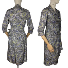 Load image into Gallery viewer, Original 1940’s 1950's Paisley Print Day Dress by Rembrandt - Artificial Silk - Bust 34 *