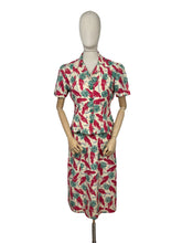 Load image into Gallery viewer, Original 1940’s Novelty Print Summer Linen Suit Featuring the Island of Jamaica - Bust 36 38