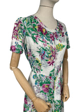 Load image into Gallery viewer, Wounded but Wearable Original 1940’s 1950’s Floppy Cotton Floral Dress - Bust 40 42
