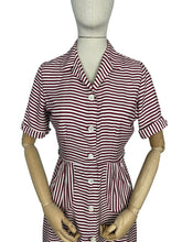 Load image into Gallery viewer, Original 1940’s CC41 Burgundy and White Floppy Cotton Day Dress with Pockets - Bust 36