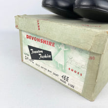 Load image into Gallery viewer, Original 1940's 1950's Deadstock Black Leather Court Shoes with Bow Detail  - UK Narrow 4 *