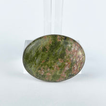 Load image into Gallery viewer, Vintage Sterling Silver Green and Pink Moss Agate Brooch