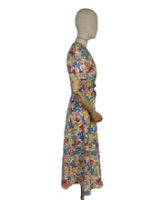 Load image into Gallery viewer, Original 1940's Full Length Floral Textured Cotton House Coat - Great Summer Maxi Dress - Bust 36