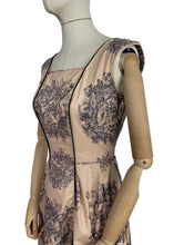 Load image into Gallery viewer, Original 1950's Brown Sleeveless Day Dress with Black Roses Print - Bust 34 35 *