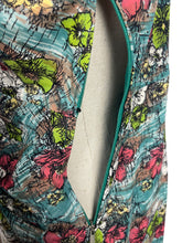 Load image into Gallery viewer, Beautiful Vintage Jeannie Brand Jersey Bold Floral Wiggle Dress - Bust 38 40