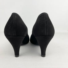 Load image into Gallery viewer, Original 1940's 1950's Deadstock Black Suede Court Shoes with Bow Detail - UK 5