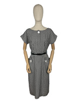 Load image into Gallery viewer, Original 1950's 1960's Black and White Houndstooth Check Wiggle Dress with Pockets - Bust 38 *