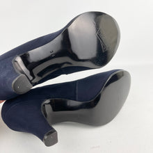 Load image into Gallery viewer, Original 1940's 1950's Deadstock Blue Suede Court Shoes with Bow Detail - UK Narrow 3.5