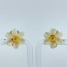 Load image into Gallery viewer, Vintage 1940's 1950's Carved Daffodil Brooch and Clip on Earring Set