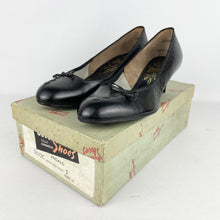 Load image into Gallery viewer, Original 1950's Deadstock Black Leather Court Shoes with Bow Detail - UK 5 *