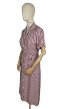 Load image into Gallery viewer, Original 1940’s CC41 Burgundy and White Floppy Cotton Day Dress with Pockets - Bust 36