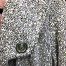 Load image into Gallery viewer, 1940s Fit and Flare Princess Coat - B37
