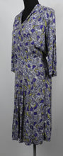 Load image into Gallery viewer, 1940s Purple and Chartreuse Crepe Dress - B40 42