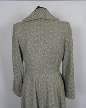 Load image into Gallery viewer, 1940s Fit and Flare Princess Coat - B37