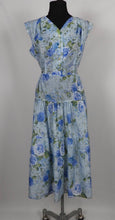 Load image into Gallery viewer, 1950s Blue Roses Nylon Dress - B38/40