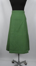 Load image into Gallery viewer, 1940s Reproduction Wool Skirt - W32 33 Maximum